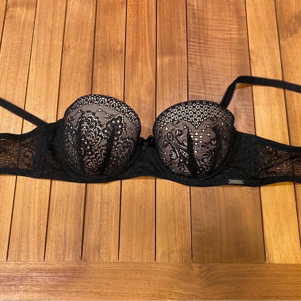 Tahari Lace Bra 34B